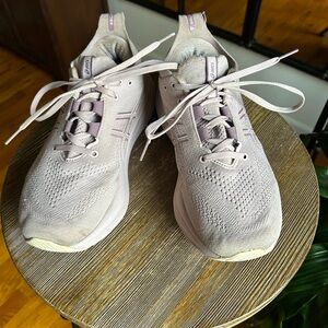 Asics Women's Gel nimbus 26 in Light Purple